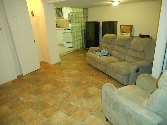 3rd image of 6513 Veterans Ave