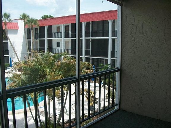 3rd image of 10540 77TH TERRACE #210