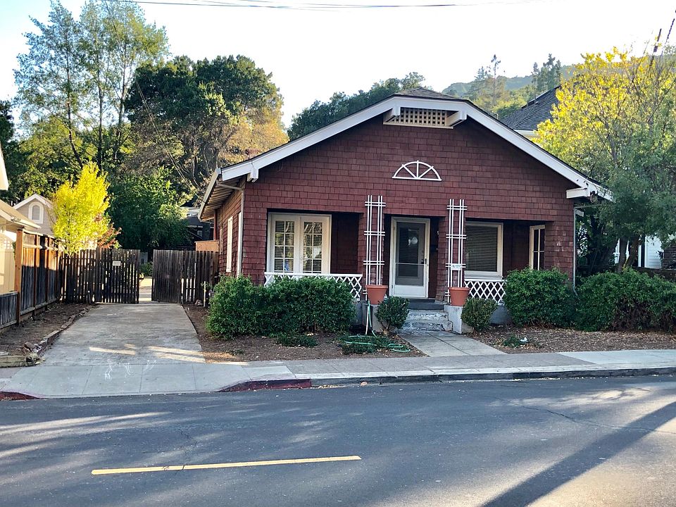 1st image of 303 W Main St