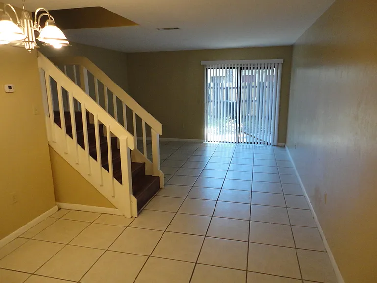 2147 SW 39th Way — Photo 5