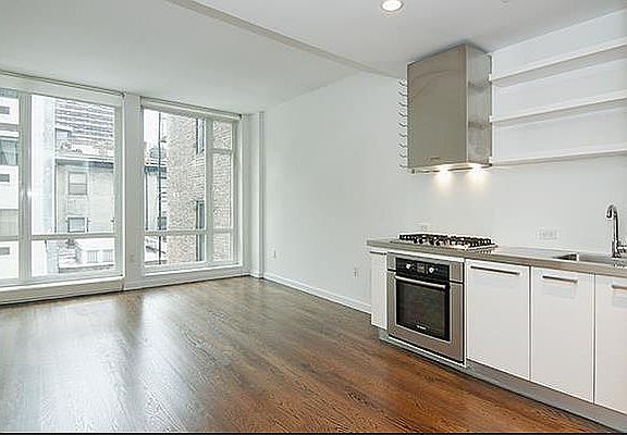 3rd image of 133 W 22nd St APT 4A