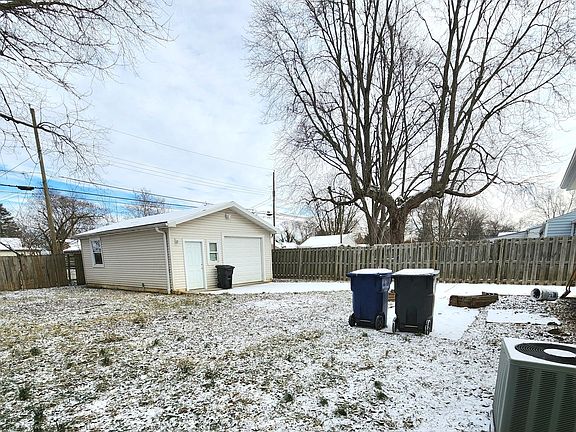 2nd image of 4406 Broadhurst Dr