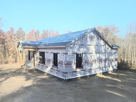 3rd image of 3962 Cutbanks Rd Lot 47