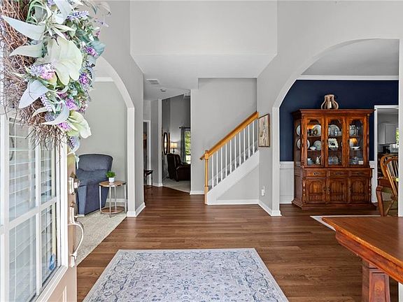 4th image of 3922 Walnut Grove Way