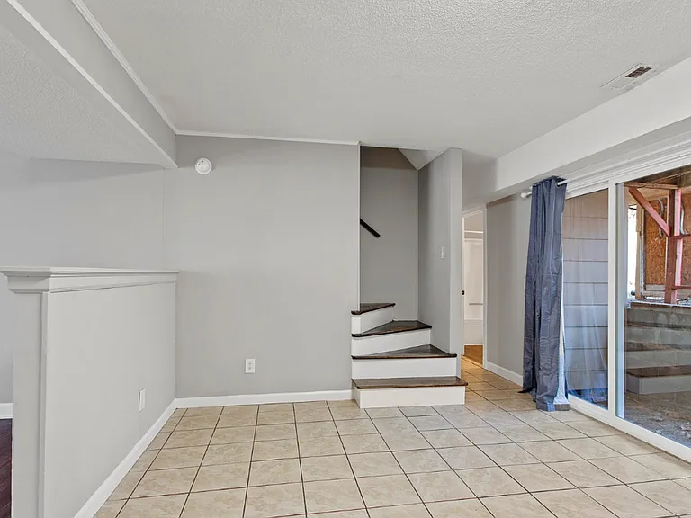 7167 Holland Ln — Photo 8