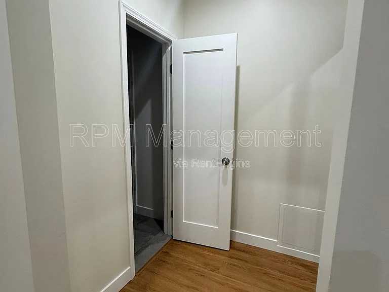 556 N Oxford Ave #108 — Photo 6