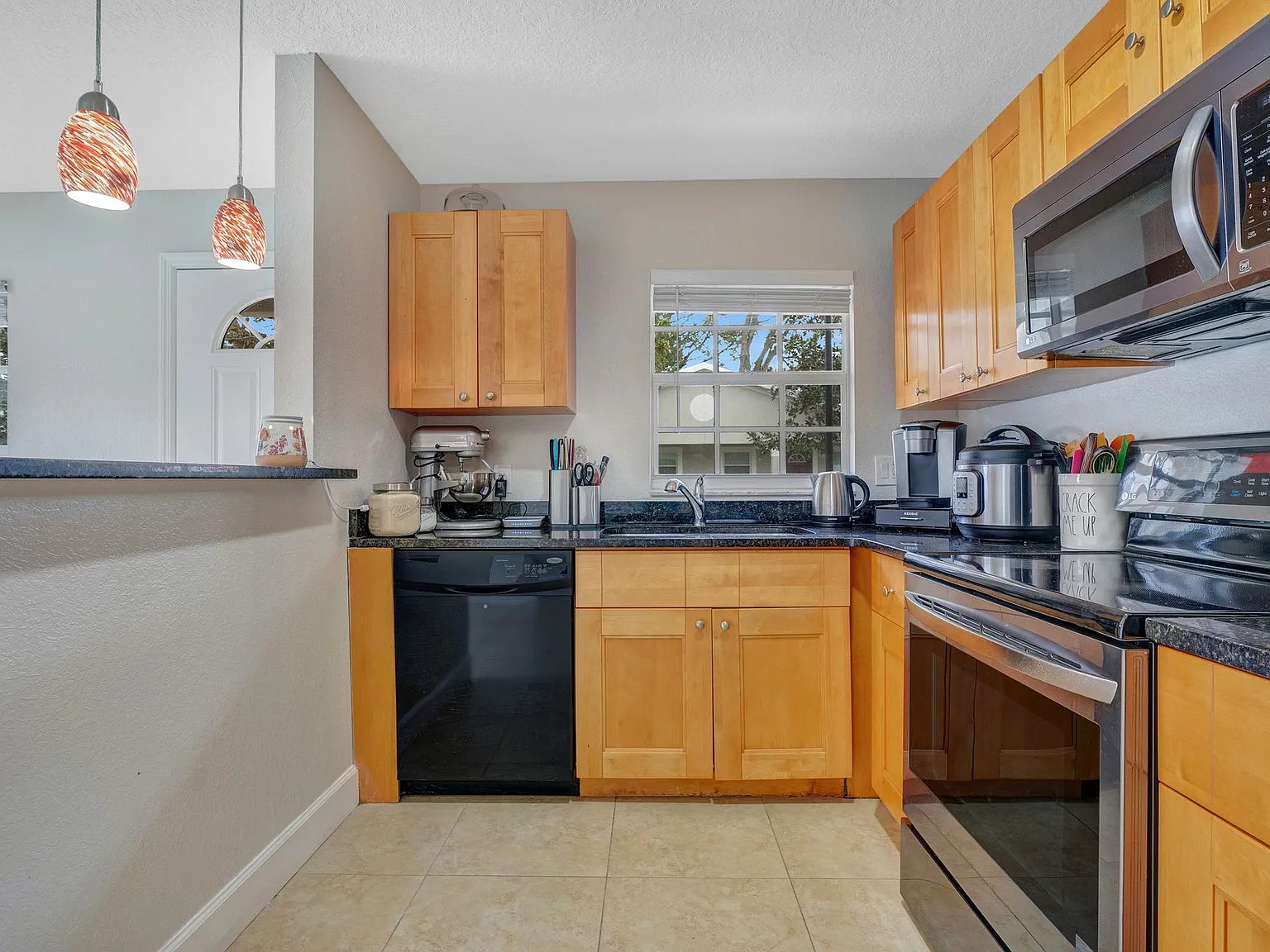 Magnolia Villas | Private 2 Bedroom Apartments in Orlando, FL — Photo 2