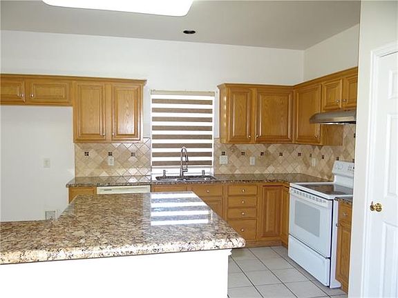 4th image of 2033 Terrence Ln