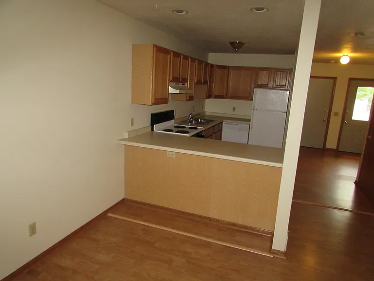 1329 Glacier Hill Dr — Photo 8