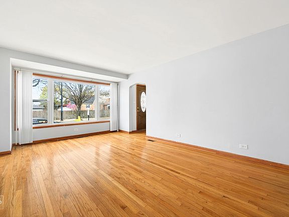 2nd image of 4143 W Marquette Rd