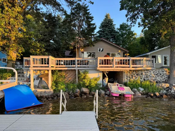 3120 Pleasure Park Ln, Waubay, SD 57273