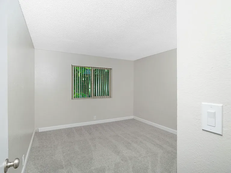 Coyle Creek Apartments — Photo 7