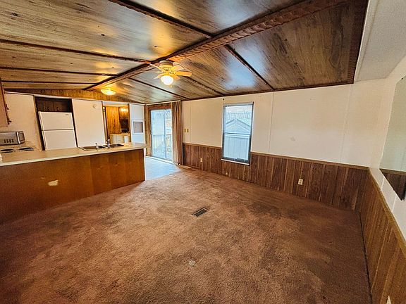 2nd image of 1850 Akers St Lot 4