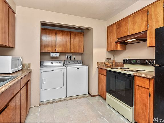 5th image of 223 Crescent Dr