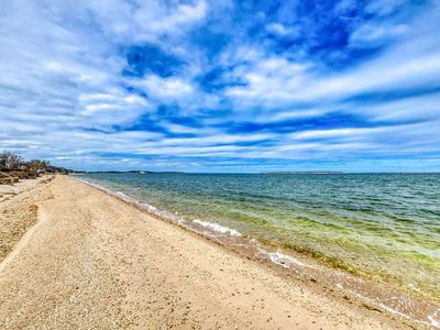 22 Bay View Rd W, Southampton, NY, 11968