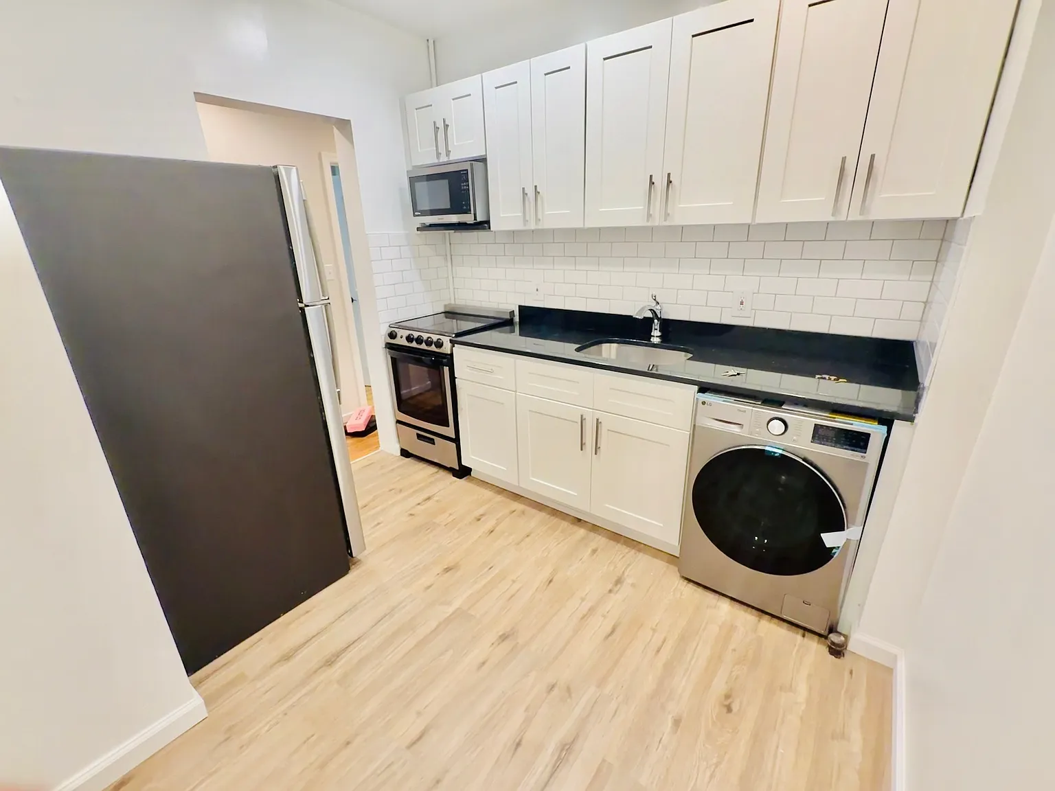 228 West 24th Street — Photo 3