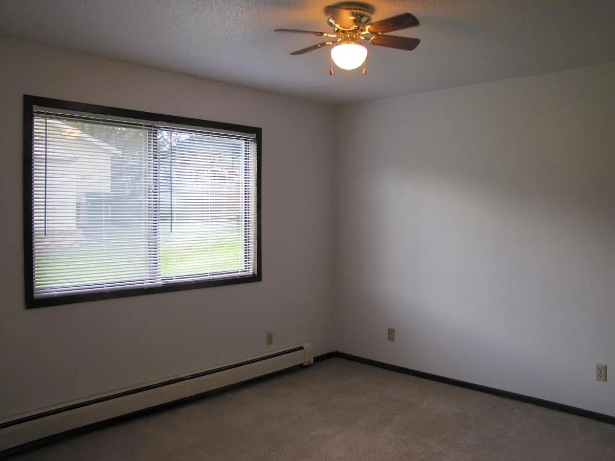 2120 Rockford Road SW — Photo 2