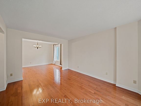 5th image of 2165 Johnston Rd
