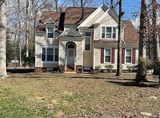 6002 Oak Landing Dr, Chester, VA 23831