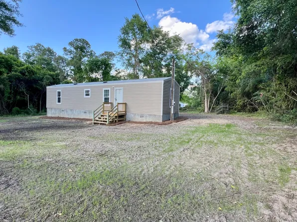 1335 Bell Ave, Soperton, GA 30457