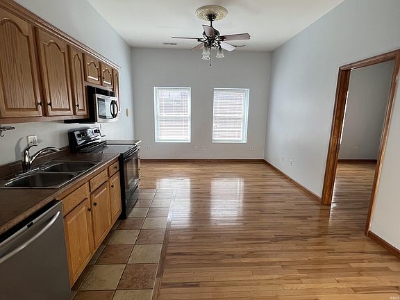 2nd image of 110 W 6th St #5