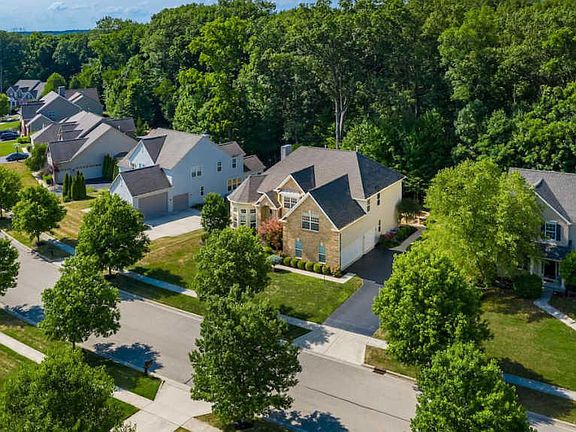 3rd image of 5719 Harrow Glen Ct