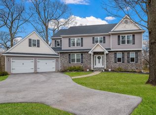 48 Featherbed Ln, Norristown, PA 19403