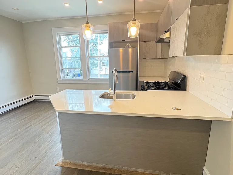 20 Claire Ave #B1 — Photo 1