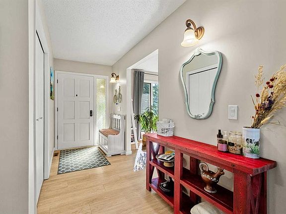 4th image of 63 N Wolf Dr