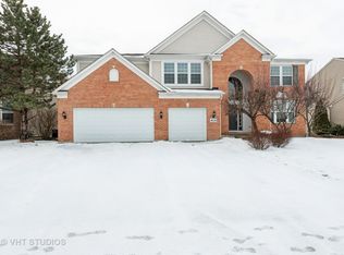 4010 Stratford Ln, Carpentersville, IL 60110