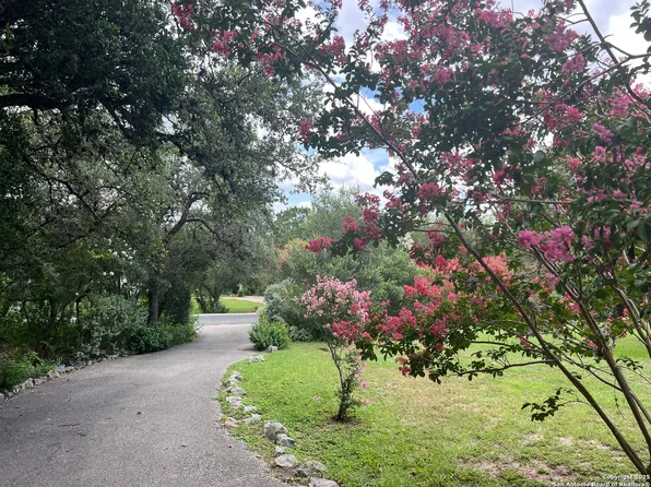 10562 Rocking M Trail, Helotes, TX 78023