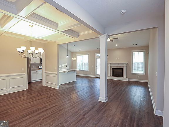 5th image of 124 Annie Dr