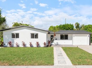 600 SW 64th Pkwy, Pembroke Pines, FL 33023