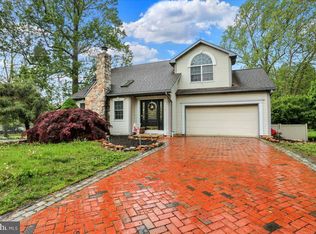 907 Pine Heights Rd, Reading, PA 19605