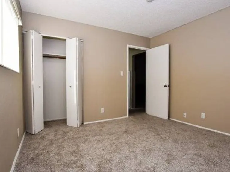 Welcome Home to Garfield Manor — Photo 3