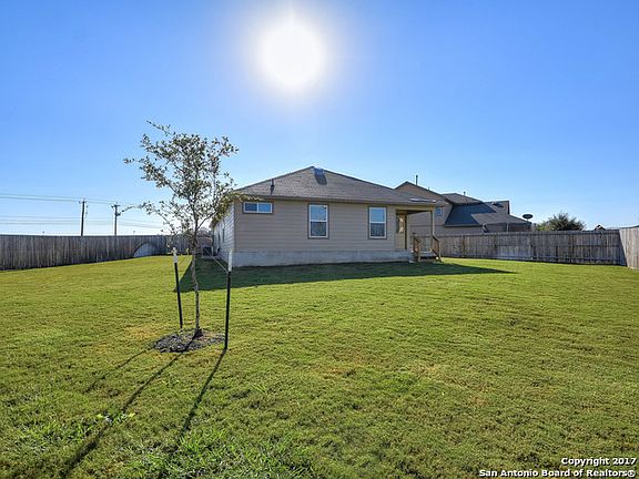 2nd image of 2723 Green Leaf Way