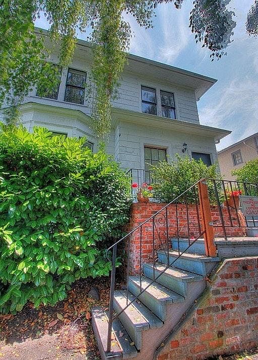 1st image of 5046 15th Ave NE APT 7