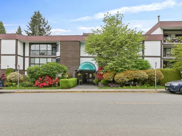 1521 Blackwood St #210, White Rock, BC V4B 3V6