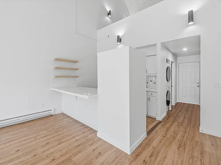 4 Touchstone Dr #133 — Photo 2