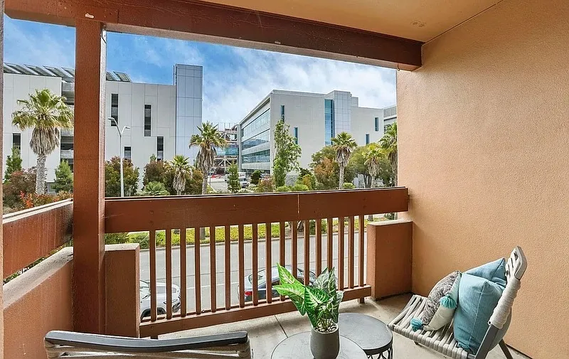 1 bed, 1.0 bath, 900 sqft, $2,500 — Photo 2