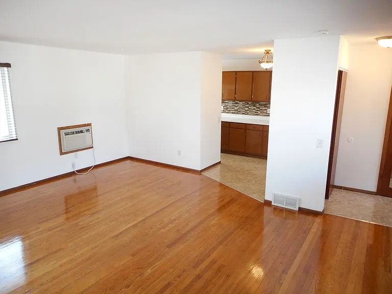 1611 Reetz Rd — Photo 3