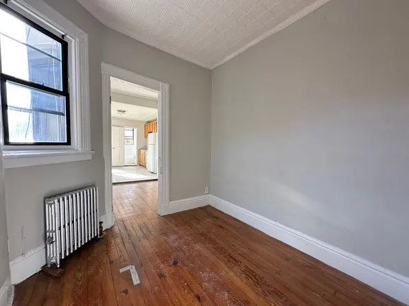 716 Sackett Street image 5 of 13