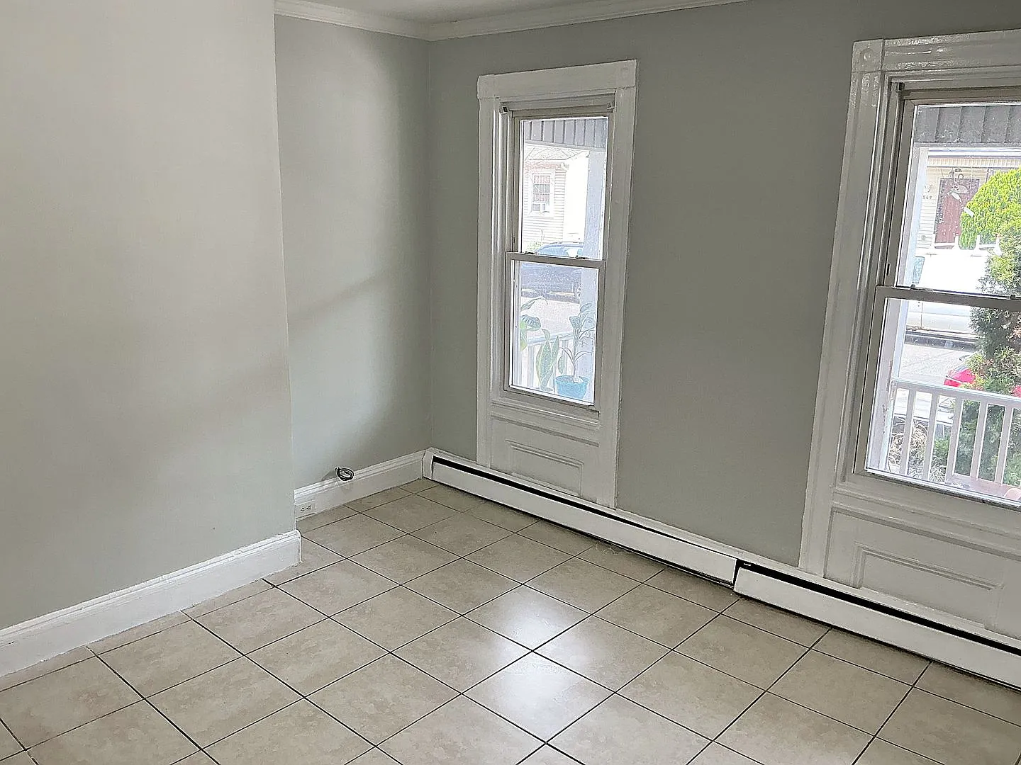 546 Livingston St — Photo 4