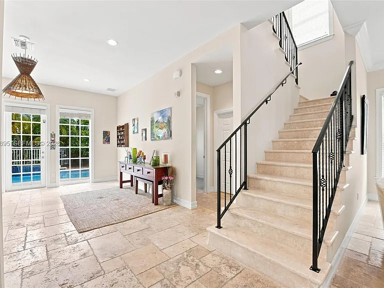 1419 SW 21st Ct — Photo 11