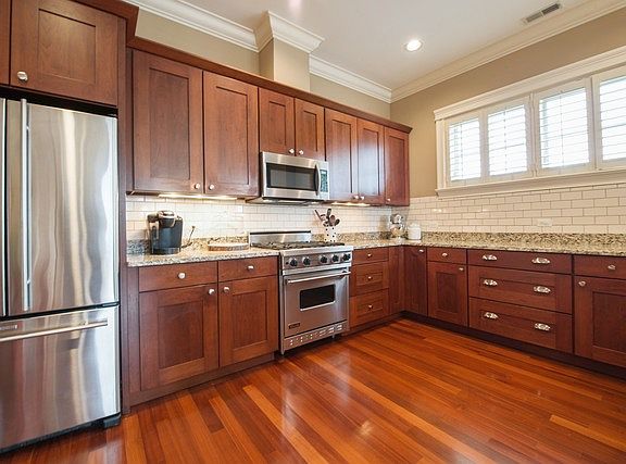 5th image of 4804 N Hamilton Ave #3S