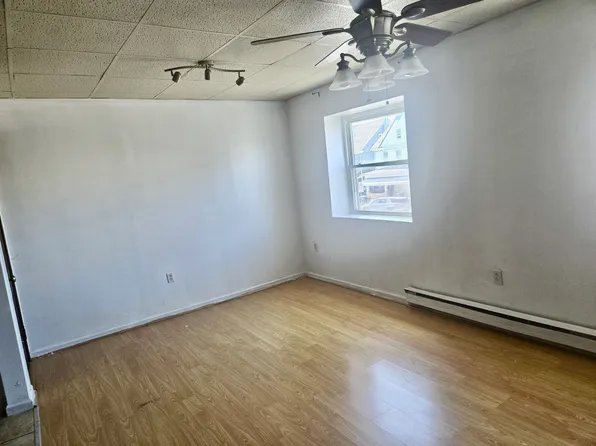 30 W Broad St #2, Hazleton, PA 18202