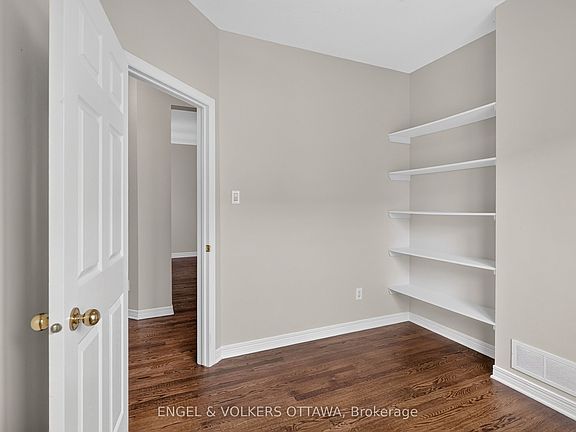 5th image of 53 Borealis Cres