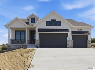10305 Carpenter St, Omaha, NE 68138