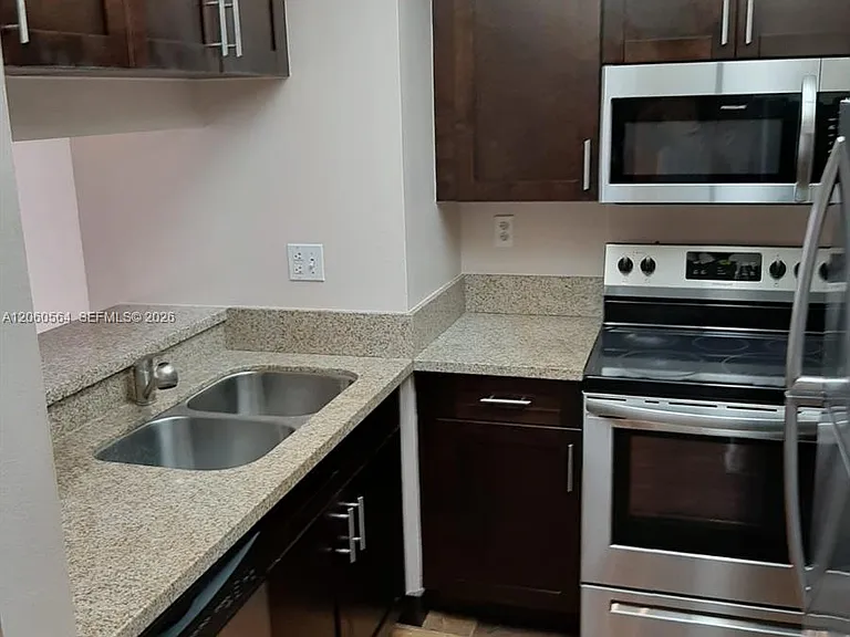 800 N Miami Ave #E-1001 — Photo 7