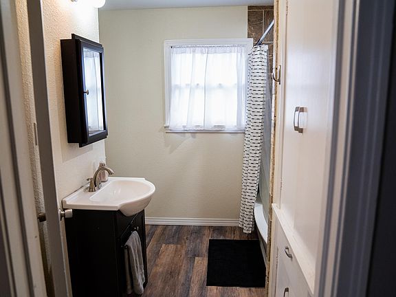 3rd image of 1758 Lincoln Dr